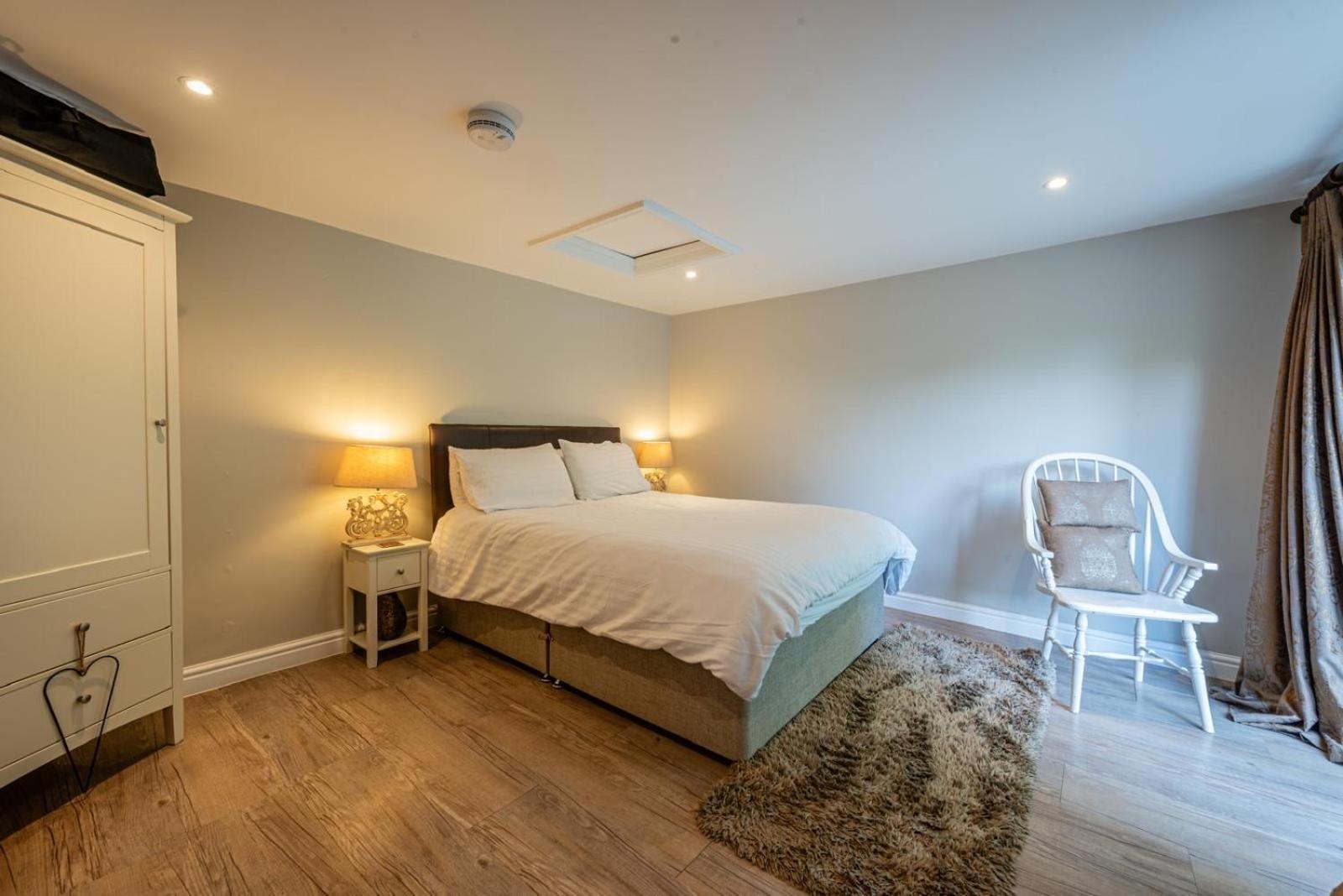 Quiet Self Contained Cottage Near Delamere Forest 커딩턴 외부 사진
