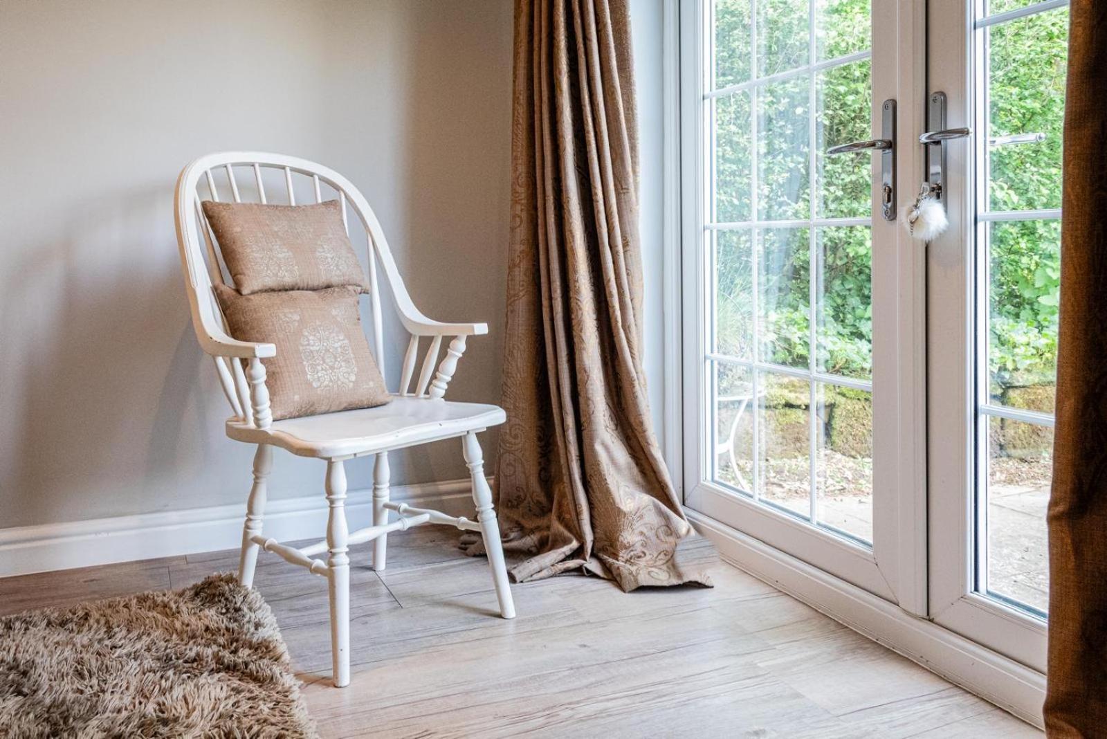 Quiet Self Contained Cottage Near Delamere Forest 커딩턴 외부 사진