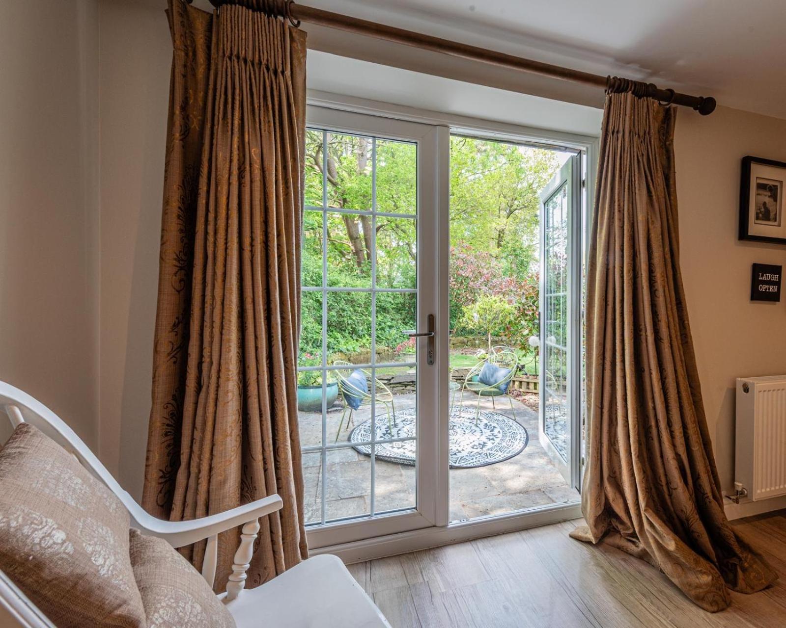 Quiet Self Contained Cottage Near Delamere Forest 커딩턴 외부 사진