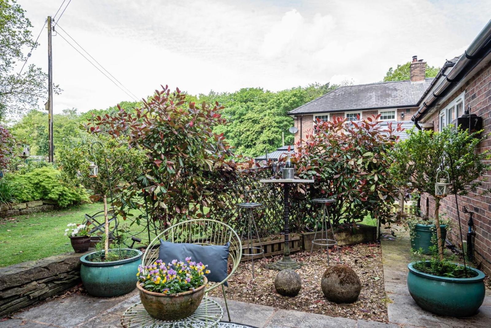 Quiet Self Contained Cottage Near Delamere Forest 커딩턴 외부 사진